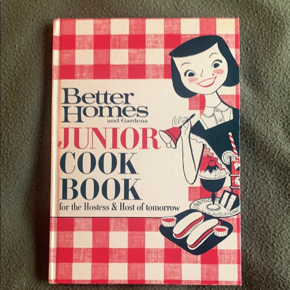 Vintage Better Homes and Gardens Junior Cookbook. 1963. 7 1/4” x 10 1/4” x 1/4”
